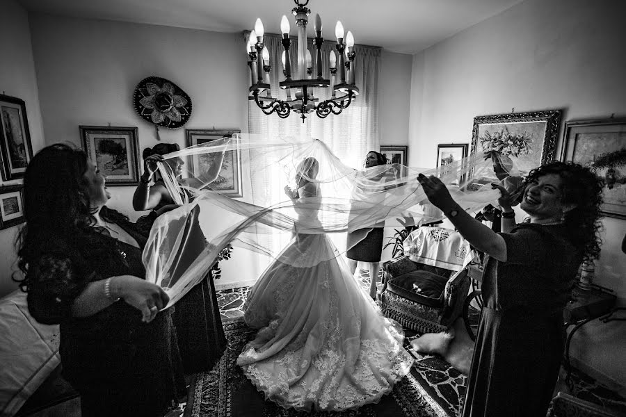 Wedding photographer Leonardo Scarriglia (leonardoscarrig). Photo of 2 August 2017