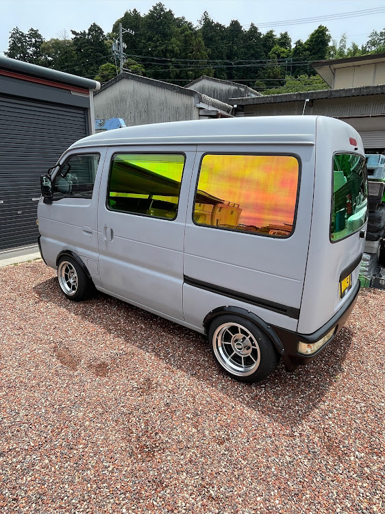 エブリイバンの三重県・DE51V・#51エブリィ・車高調・みんなのセンターキャップが見たいに関するカスタム事例の投稿画像13枚目