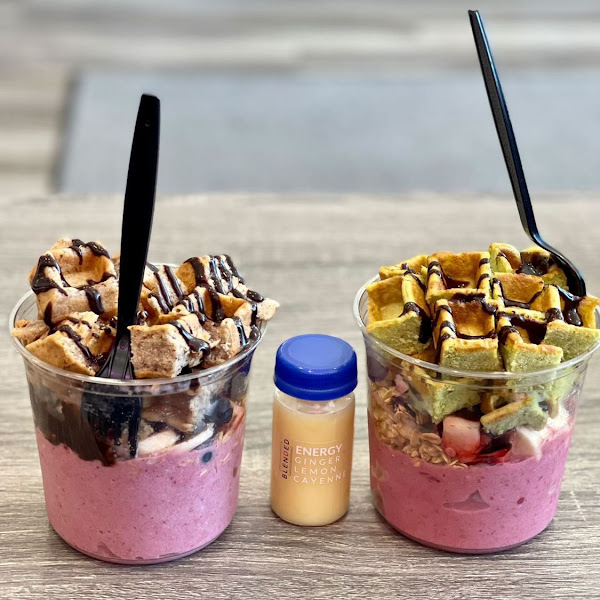 Smoothie Bowls (GF) with Waffle Toppers (GF)