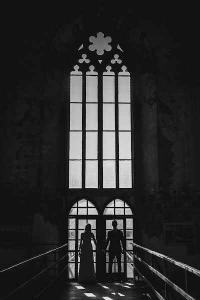 Wedding photographer Magdalena Syposz You And Me (youandmefotograf). Photo of 12 November 2021