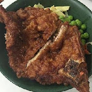 台中黑肉麵