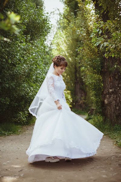 Fotógrafo de casamento Anzhela Minasyan (minasyan). Foto de 10 de setembro 2019