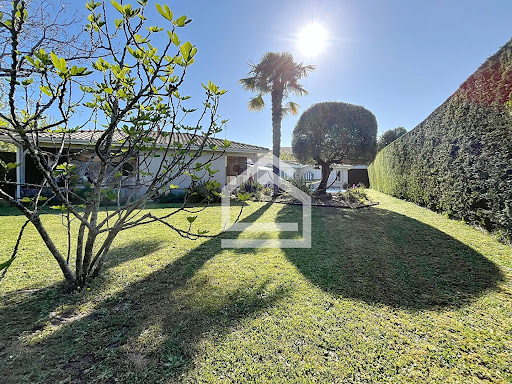 Maison avec piscine et terrasse 3