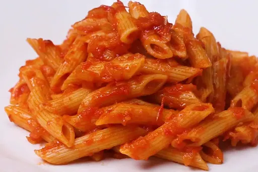 Chicken Pasta In Red Sauce