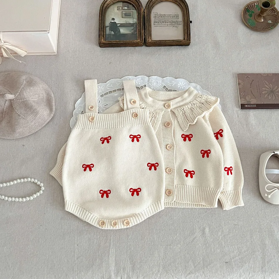 Ensemble combinaison et haut princesse en fil de coton pour fille, doux et confortable, idéal pour jouer et pour un look adorable au quotidien.