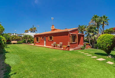 Villa with pool and terrace 2