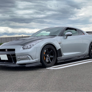 NISSAN GT-R R35