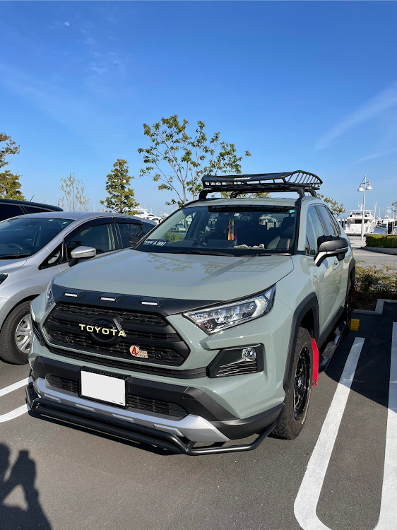 RAV4のベイサイドマリーナ・myX 25thに関するカスタム事例の投稿画像1枚目
