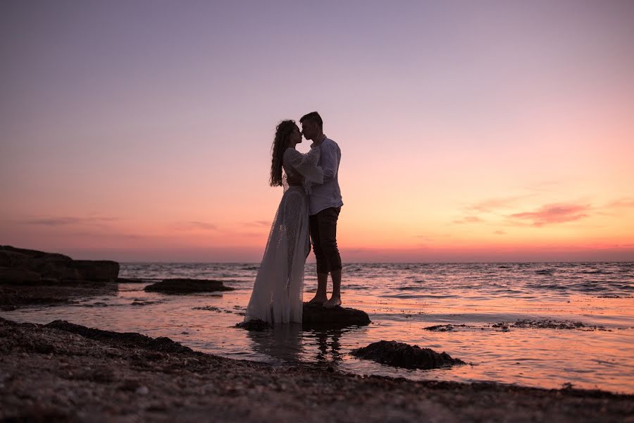 Wedding photographer Nastasya Zadorozhnaya (zadorozhnaya92). Photo of 21 December 2019