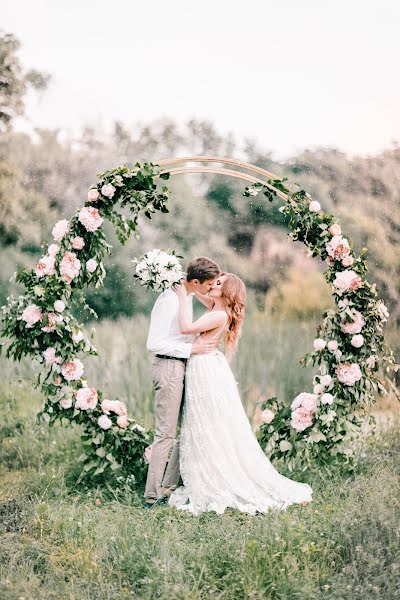 婚禮攝影師Yuliya Kutafina（yuliakutafina）。2018 8月15日的照片
