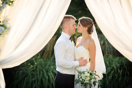 Fotógrafo de casamento Roman Saglo (apelsin). Foto de 23 de fevereiro 2018