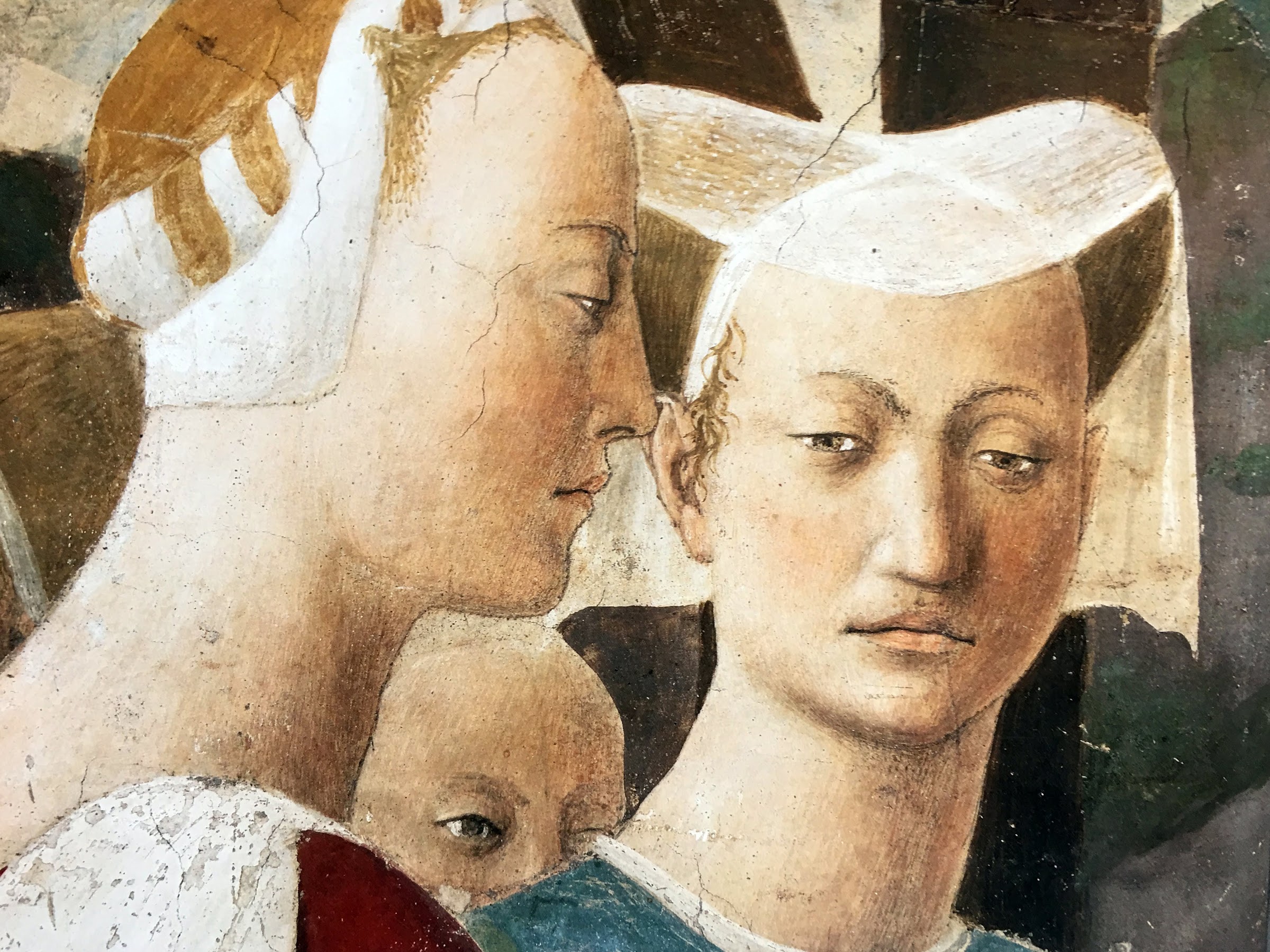 Piero della Francesca, Adorazione della Croce (detail van de hofhouding van de Kiningin van Sheba), Basilica di San Francesco, Arezzo 