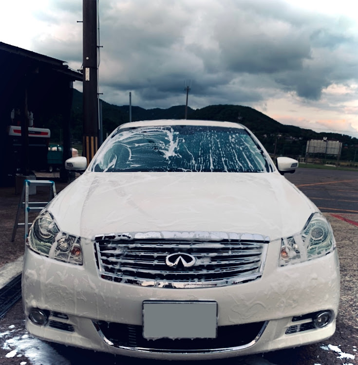 フーガのフーガy50・みんなのボディカラー・洗車に関するカスタム事例の投稿画像1枚目