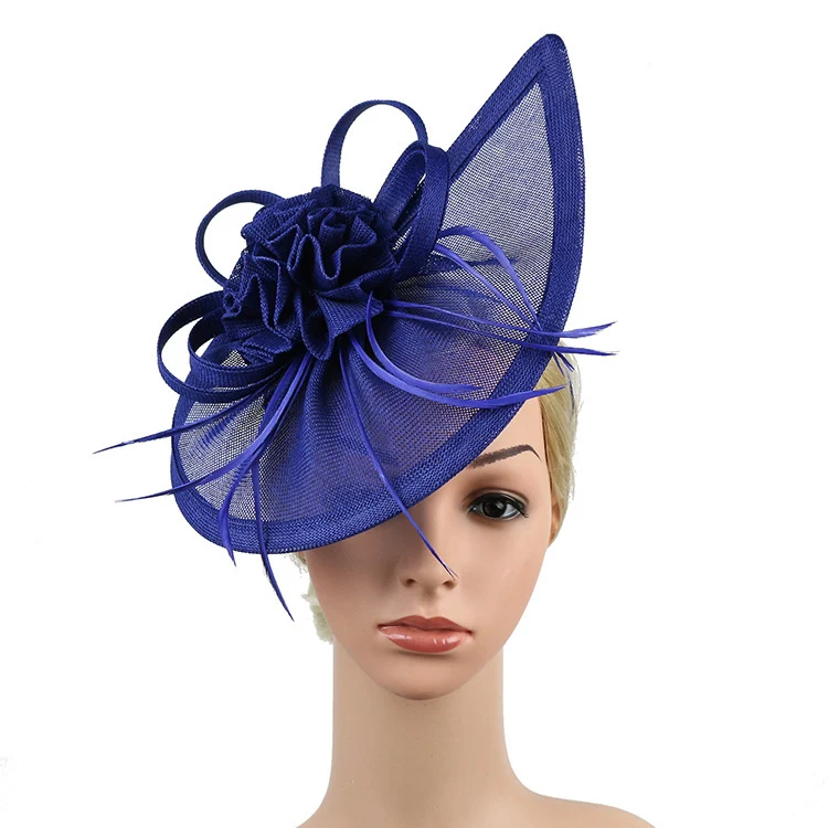 Coiffe de mariage en lin, robe de soirée fleurie pour femmes mondaines, chapeau Billycock. Élégance assurée pour vos événements.