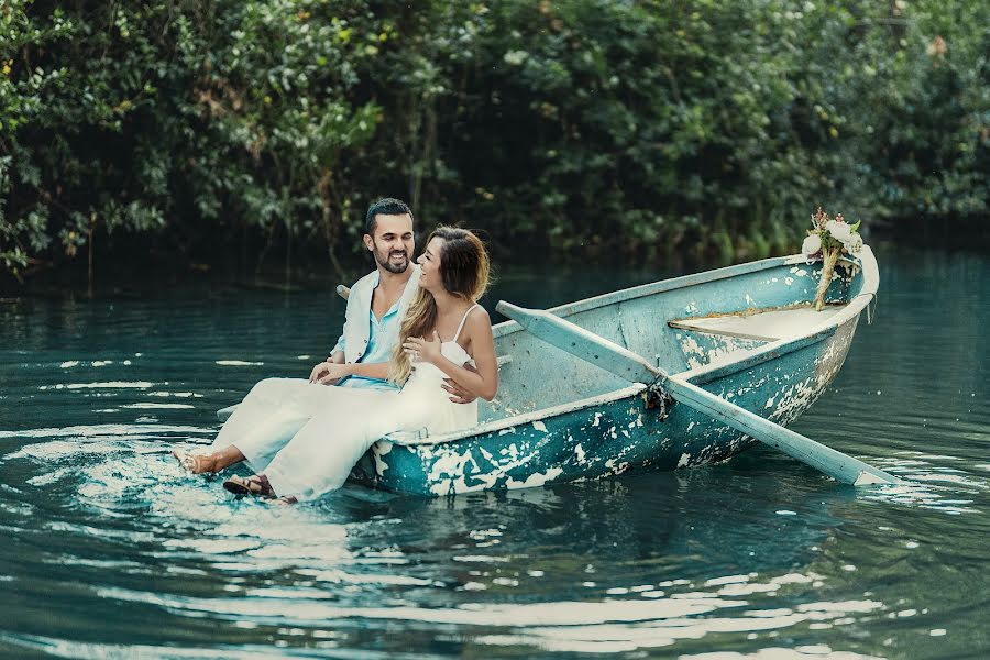 Fotógrafo de casamento Cumhur Ulukök (cumhurulukok). Foto de 31 de janeiro 2018