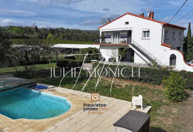 Villa with pool and terrace 12