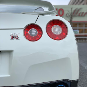 NISSAN GT-R R35