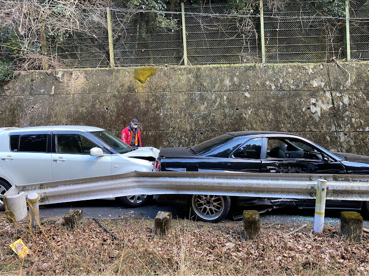 スカイラインの緊急事態宣言・事故には気を付けて・スカイライン・ER34・塩カルに関するカスタム事例の投稿画像4枚目
