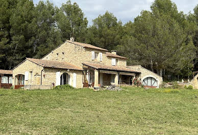 Maison avec piscine et terrasse 6