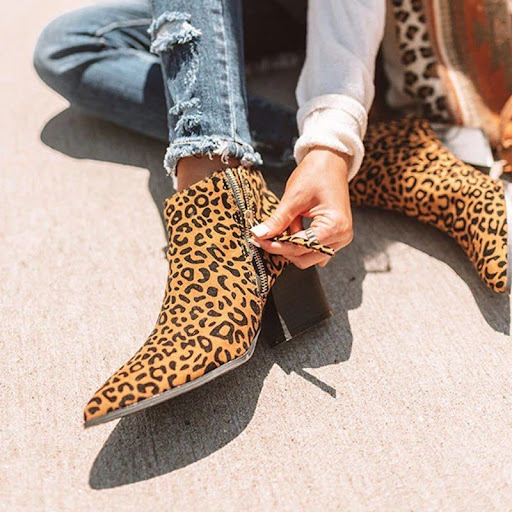 Title 2, Explosive high-heeled thick-heeled Martin boots...