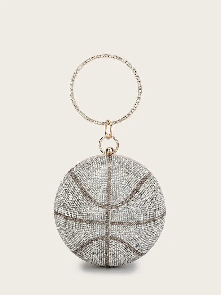 Sac de basket pour dîner femme. Transportez votre équipement avec style. Idéal pour les matchs et les soirées. Élégant et pratique, parfait pour vous.