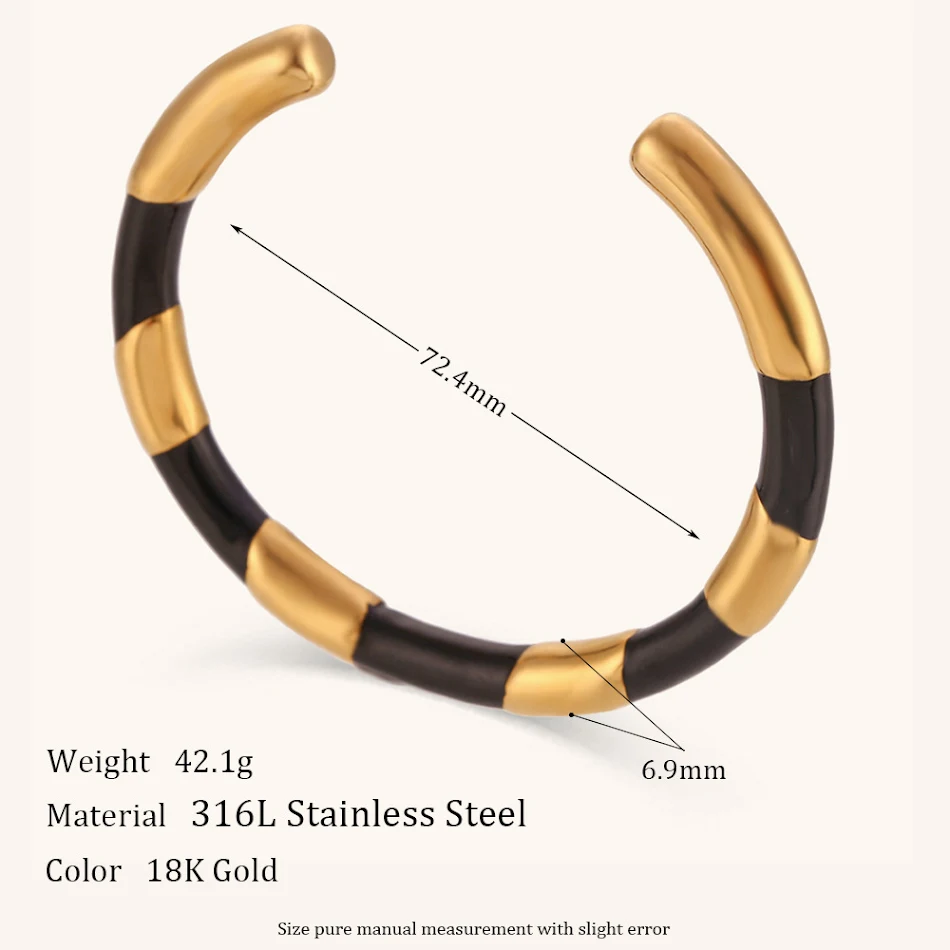Bracelet goutte segmenté ouvert en acier inoxydable pour femme Un bijou féminin élégant et durable pour toutes les occasions Design solide et raffiné