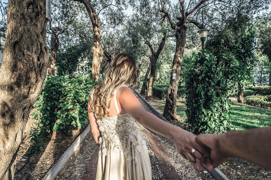 Wedding photographer Romina Costantino (costantino). Photo of 16 August 2017