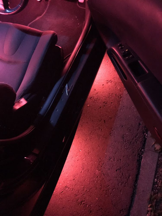 フェアレディZのアンダーネオンに関するカスタム事例の投稿画像2枚目