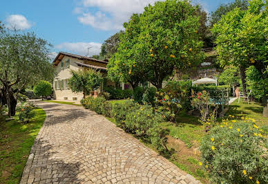 Villa with pool and terrace 3