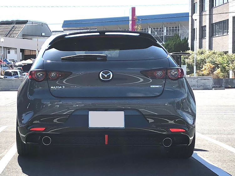 MAZDA3のマツダ3ファストバック・20インチ・市役所の駐車場・洗車に関するカスタム事例の投稿画像5枚目
