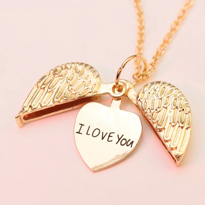 Europese en Amerikaanse damesmode ketting met open doos letters, een stijlvolle ketting die je outfit compleet maakt. Perfect cadeau.