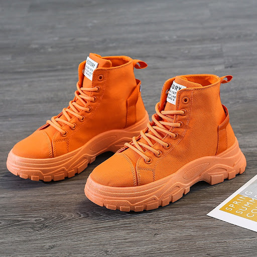 Title 2, Girls short boots for students with thick sole...