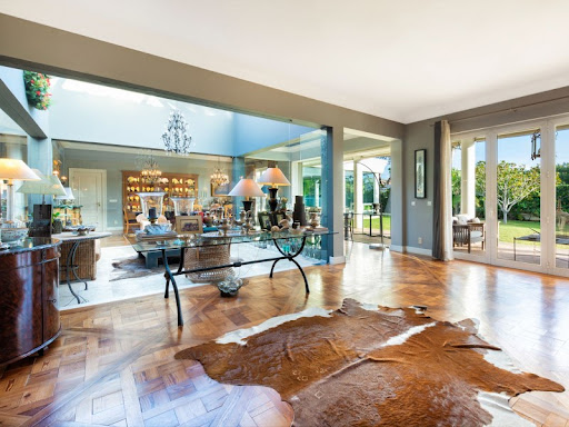 House with pool and terrace 5