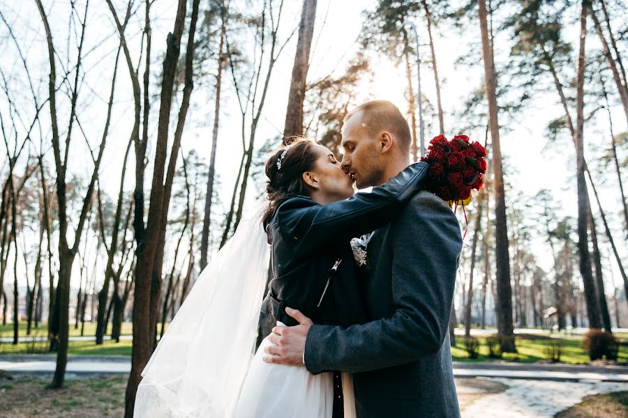 Fotografo di matrimoni Anton Kor (antonkor). Foto del 10 maggio 2019