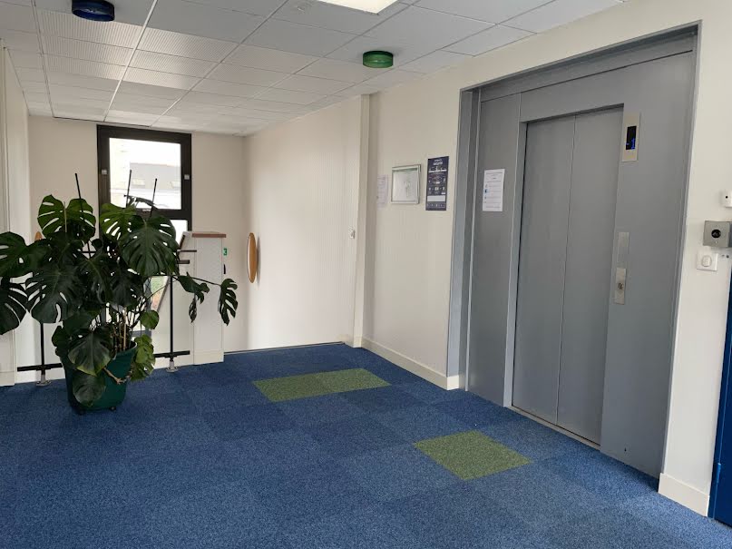 Location  locaux professionnels  227 m² à Orleans (45000), 2 295 €