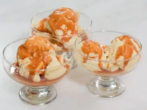 Vanilla Ice Cream With Caramello