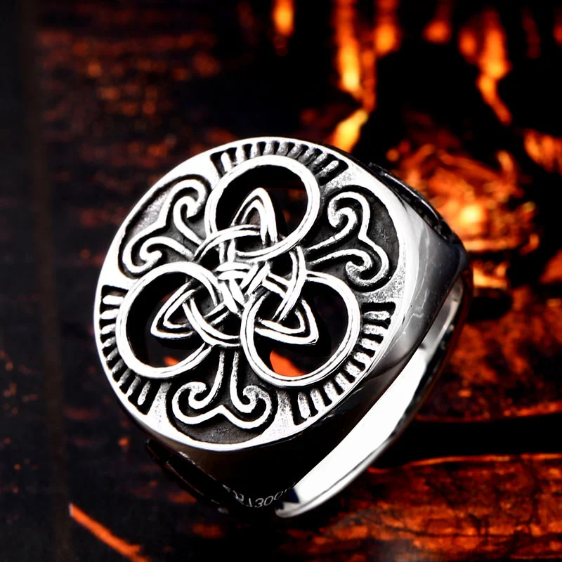 Title 4, Anillo para hombre de acero de titanio personal...
