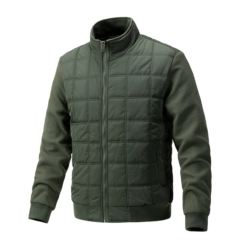 Cappotto sottile in cotone con maniche a maglia e collo a lupetto. Ideale per un look leggero, confortevole ed elegante in primavera o autunno.