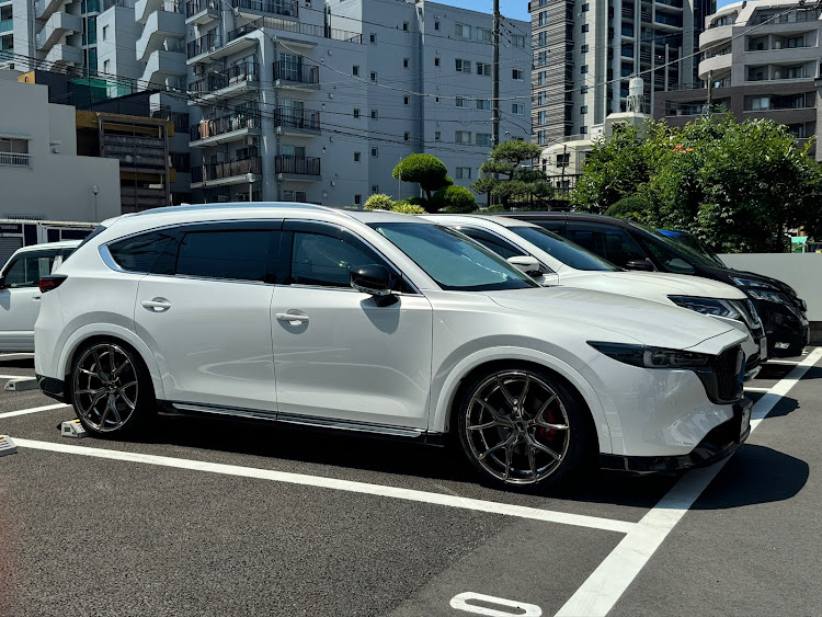 CX-8のいつもイイネ&コメントありがとうございます🙇‍♂️・ホイールタイヤセット・21インチホイール・ホイール買い替え・ホイール失敗かな？に関するカスタム事例の投稿画像20枚目