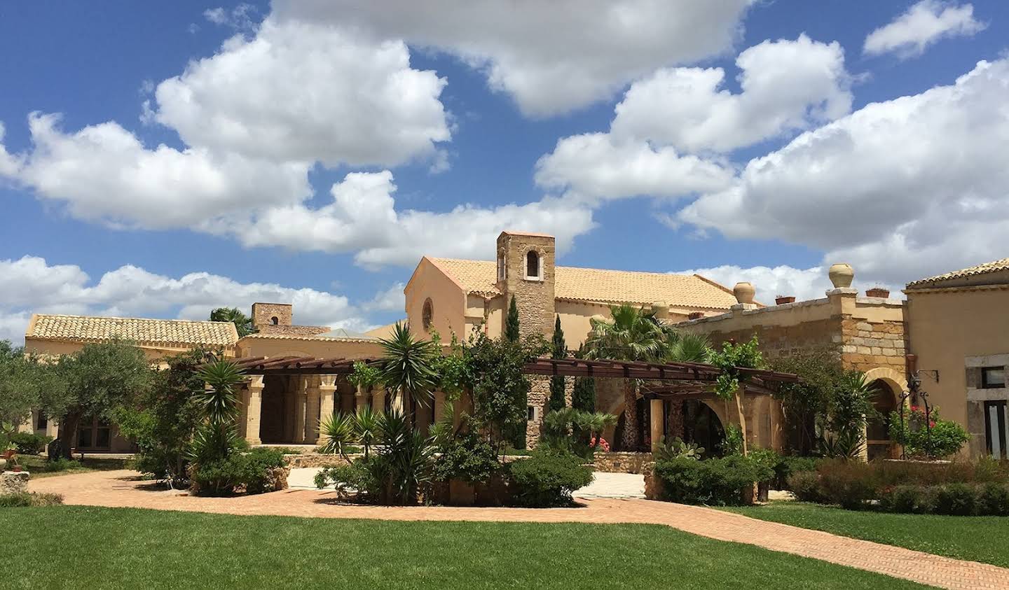 Villa avec piscine et jardin Menfi