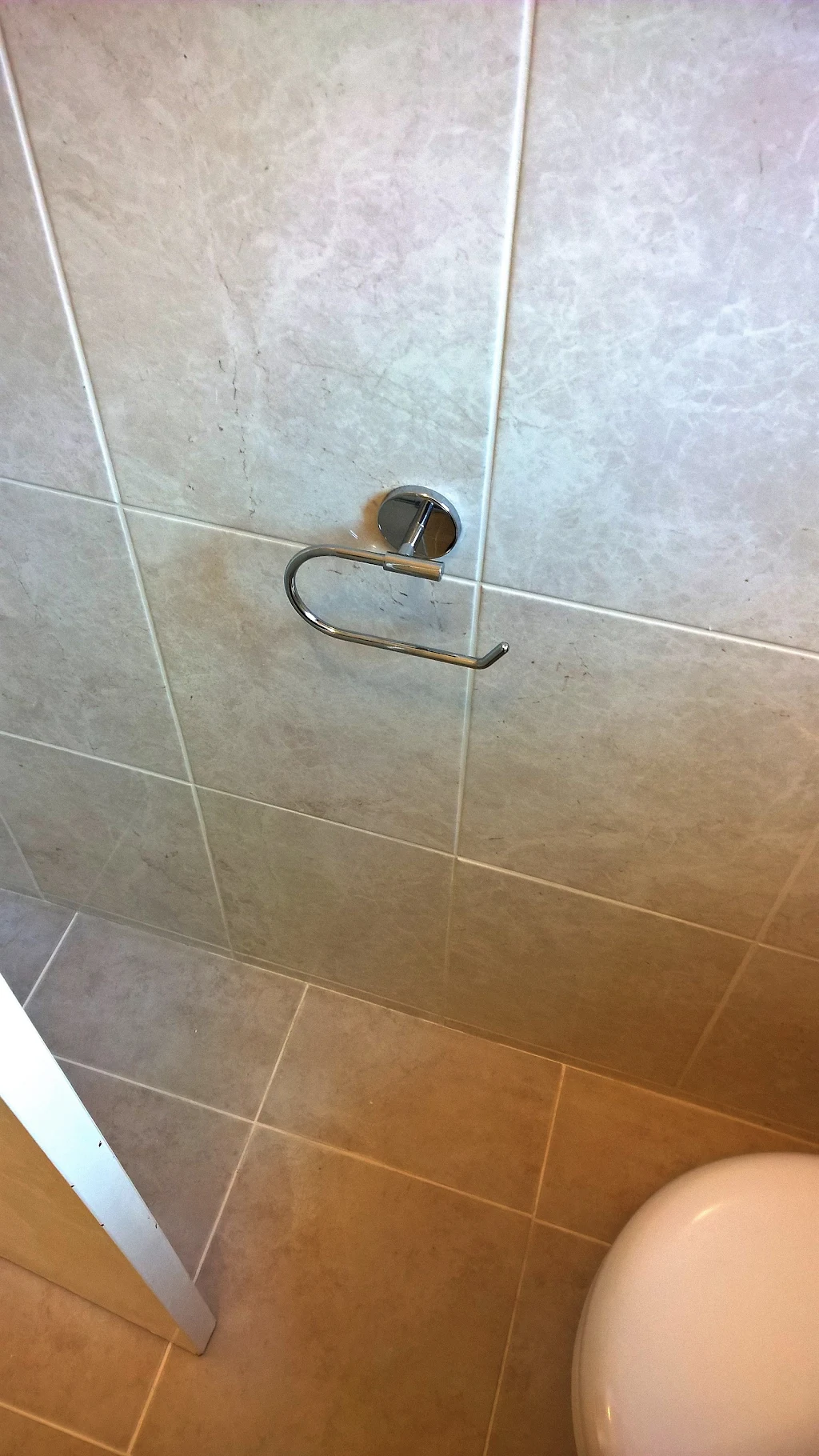 Album cover: Mar 16 - Lechlade Gardens - Castledean - Bathroom