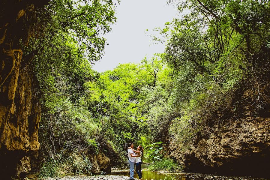 Bryllupsfotograf Roberto Magaña (robertomagaa). Bilde av 19 november 2015