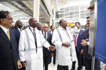 DP William Ruto wiith President Uhuru Kenyatta at the launch of the Bidco Industrial Park, Ruiru, Kiambu County, on Thursday, July 25, 2019.