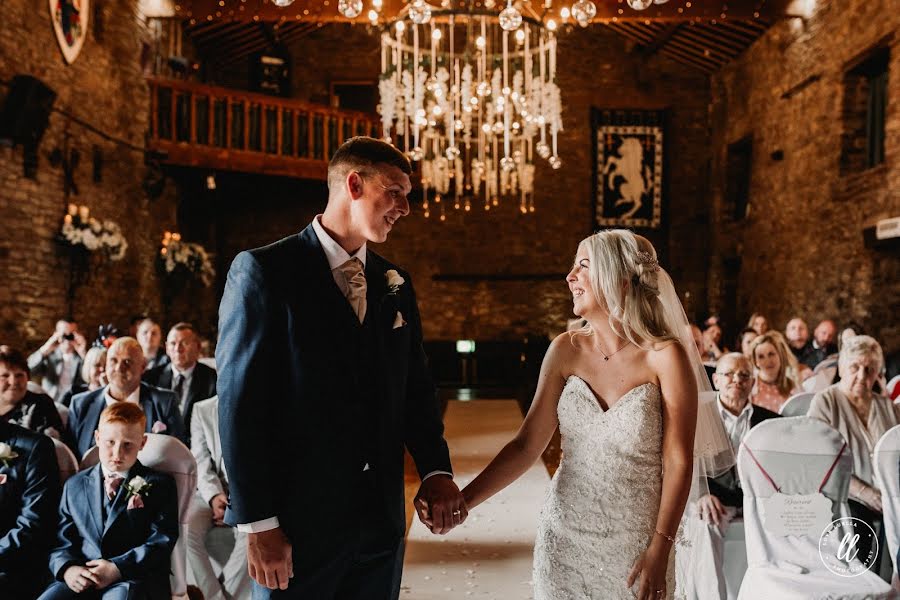 Wedding photographer Tash Louise Jones (loveluella). Photo of 1 July 2019