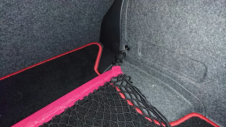 WRX S4のDIY・カーゴネット・その他アクセサリーに関するカスタム事例の投稿画像3枚目