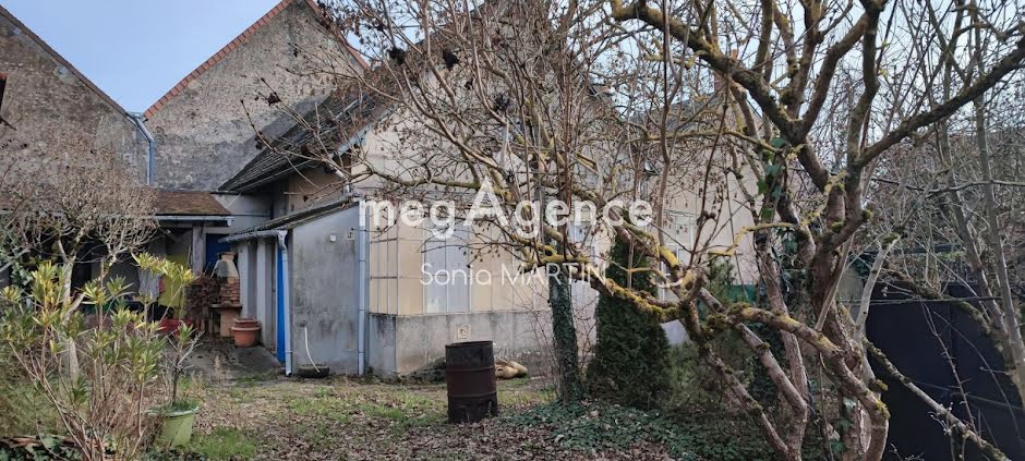 Vente maison 5 pièces 254 m² à Buzançais (36500), 200 000 €