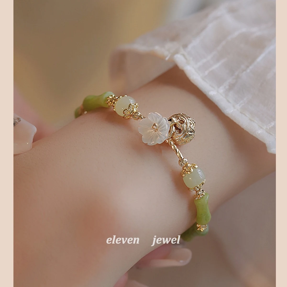 images slider number - 2