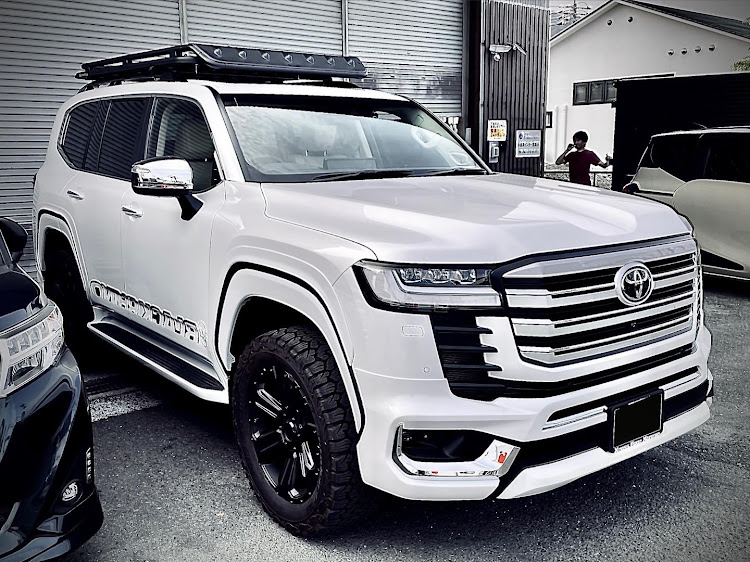 ランドクルーザーのオートフラッグス・Busters・ルーフラック・BlackRhino Wheels・BF Goodrich KO2に関するカスタム事例の投稿画像4枚目