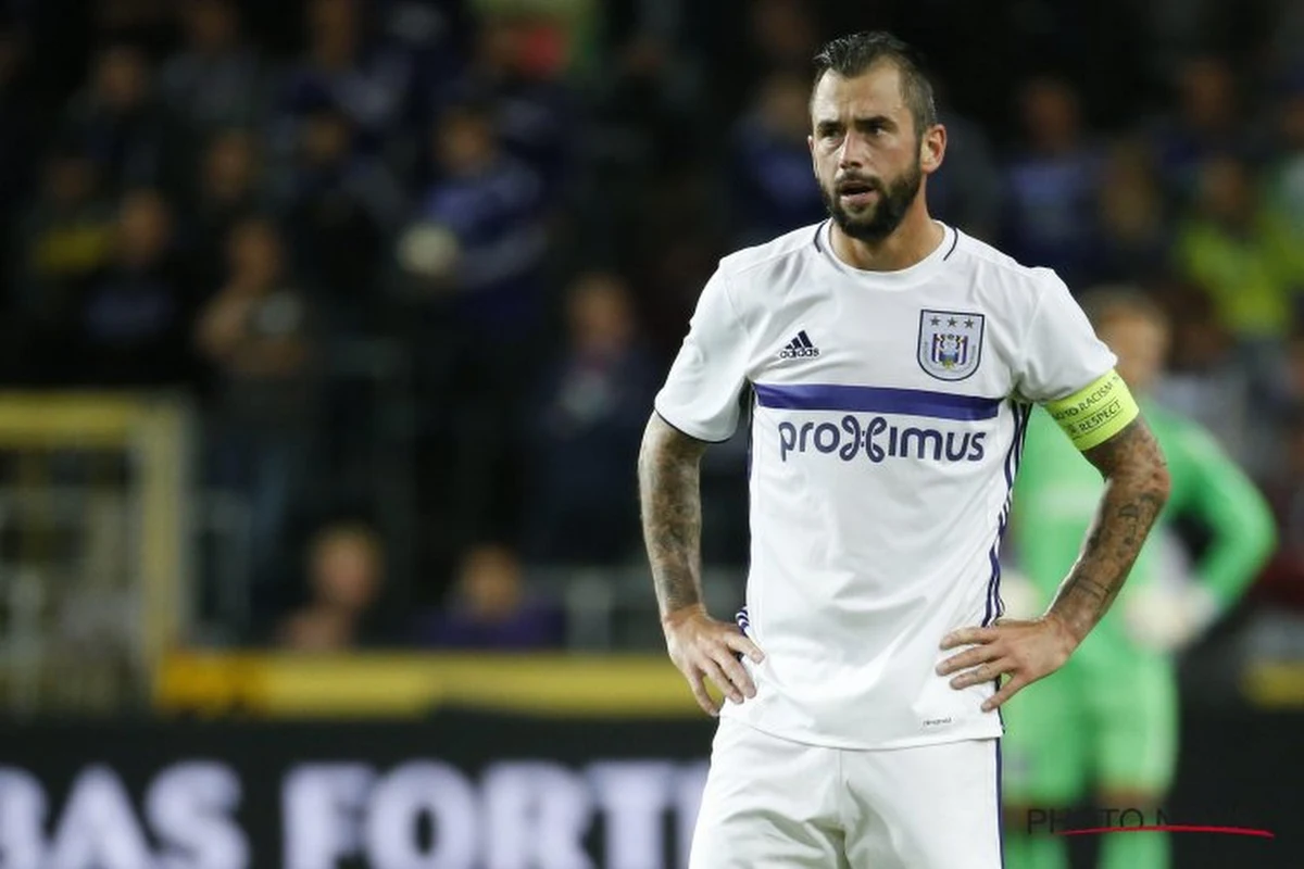 Steven Defour haalt uit naar de club en zijn fans: "Op den duur was alles bij Anderlecht mijn fout"