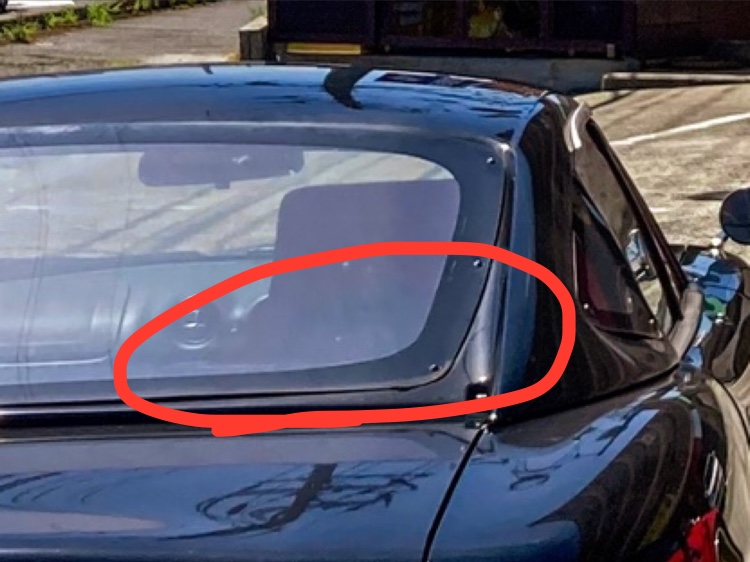 ロードスターのDIY・カーボンシート貼り付け・ラッピング施工・雨漏り修理・コーキング処理に関するカスタム事例の投稿画像7枚目